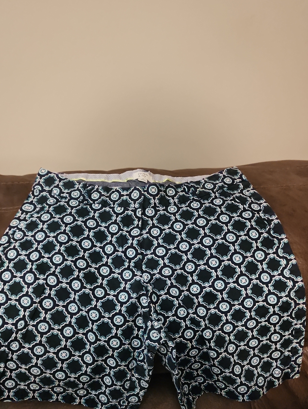 crown & ivy Black and White Patterned Women’s Shorts